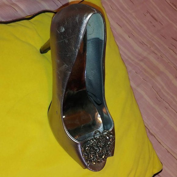 Peep Toe Pumps - Picture 6 of 7